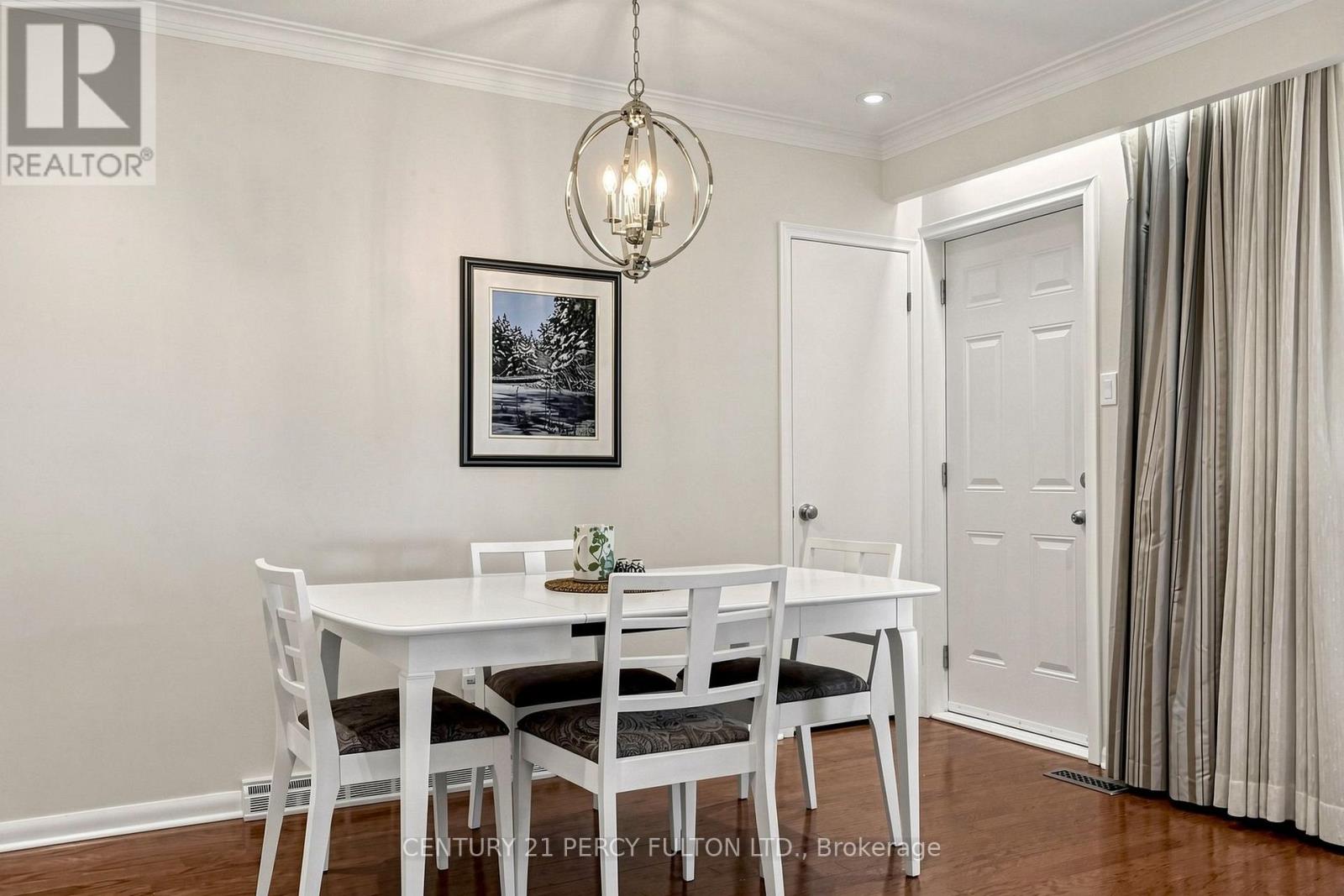 8 Wallbridge Court Property Photo 6