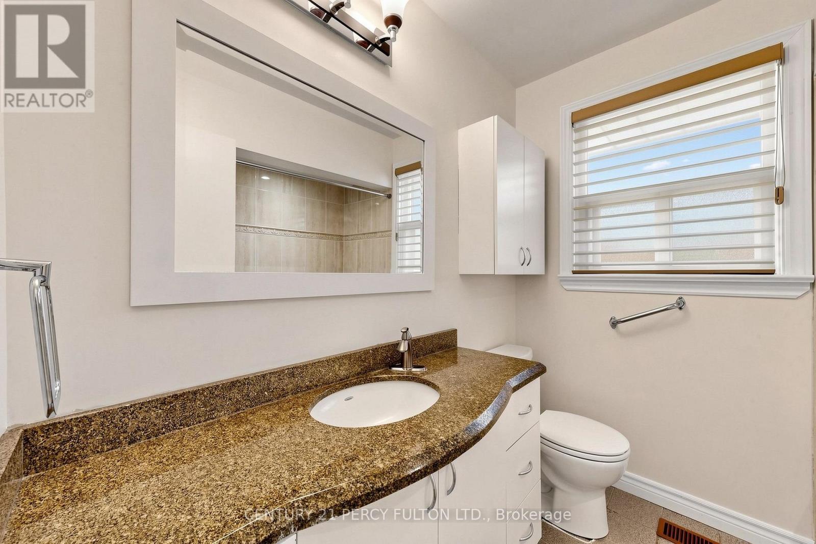 8 Wallbridge Court Property Photo 16