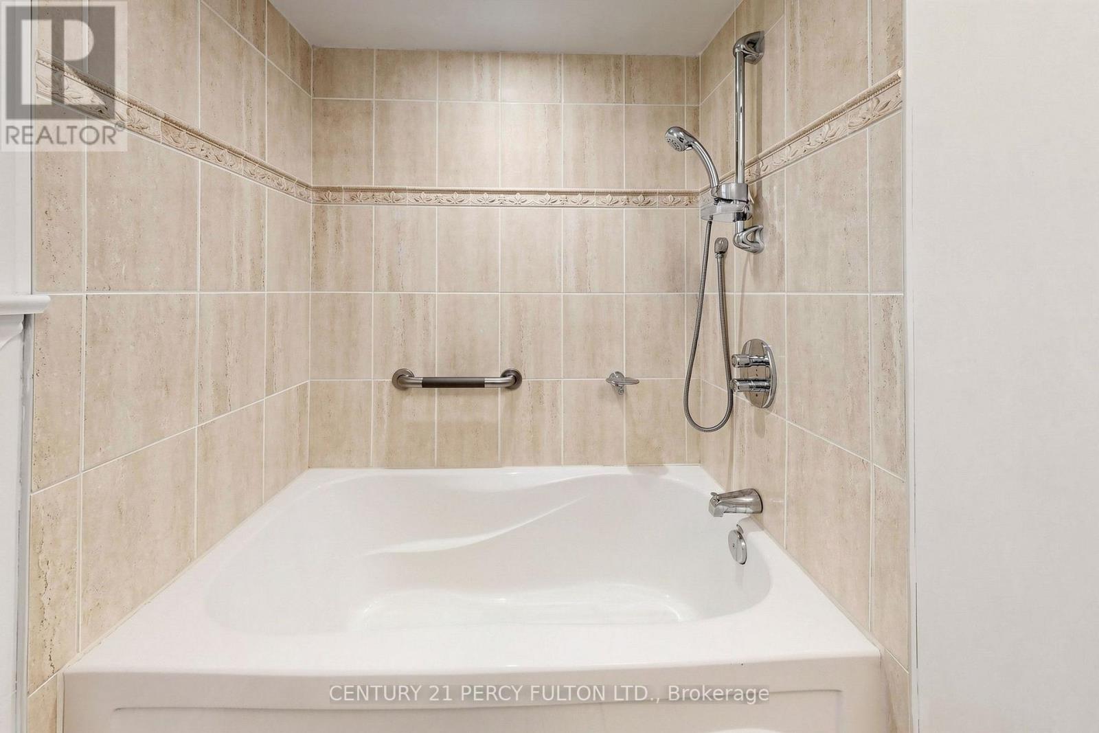 8 Wallbridge Court Property Photo 17