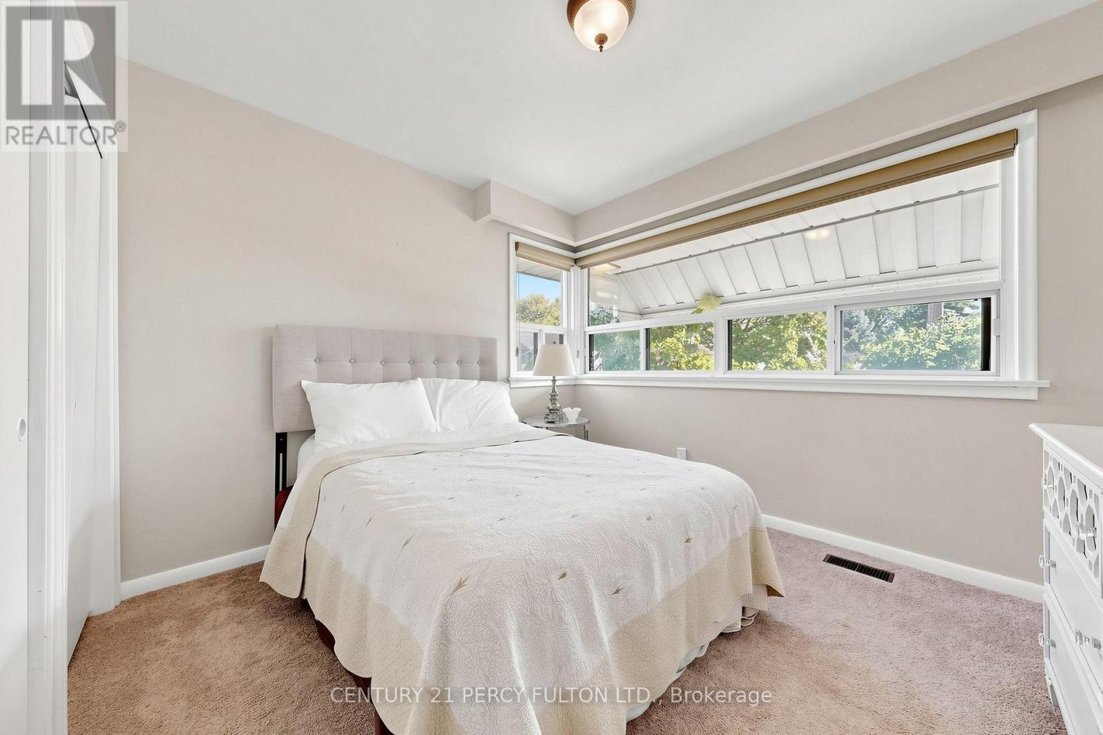 8 Wallbridge Court Property Photo 20
