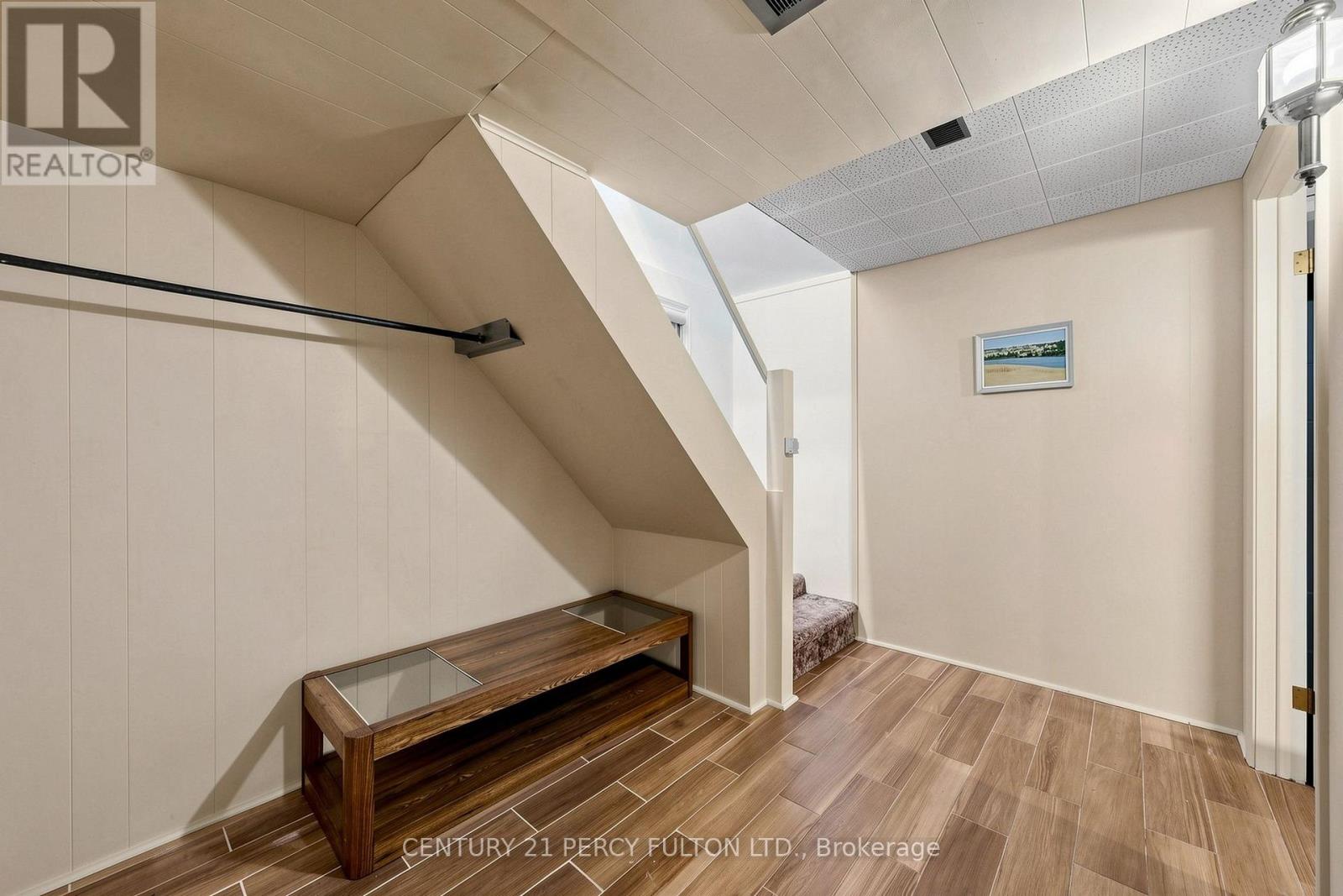 8 Wallbridge Court Property Photo 22