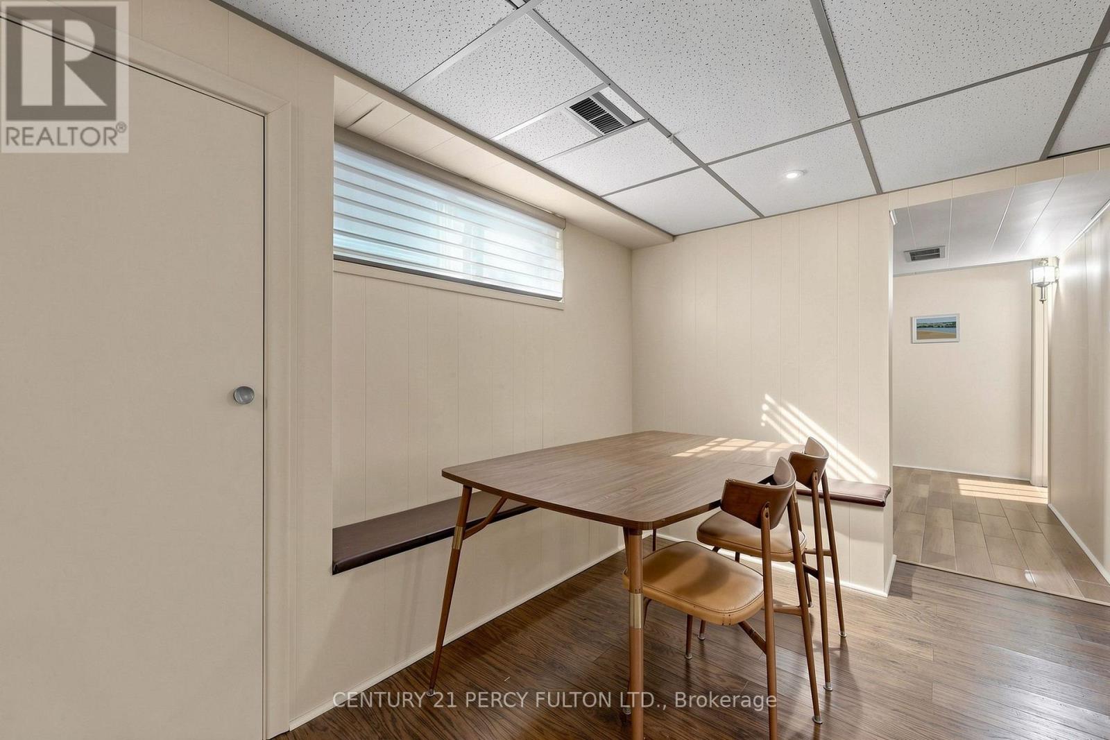 8 Wallbridge Court Property Photo 28
