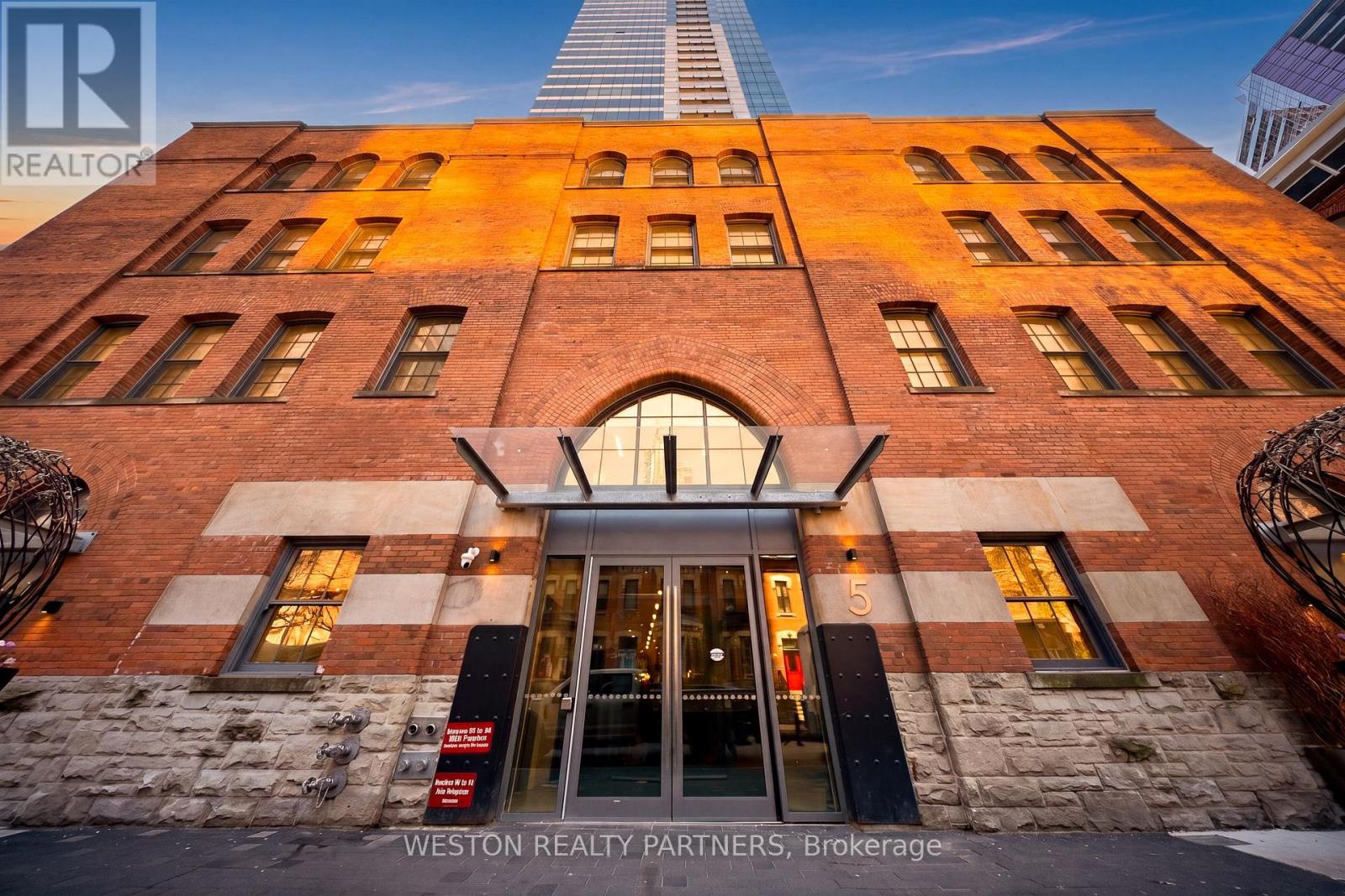 208 - 5 St Joseph Street Property Photo 2