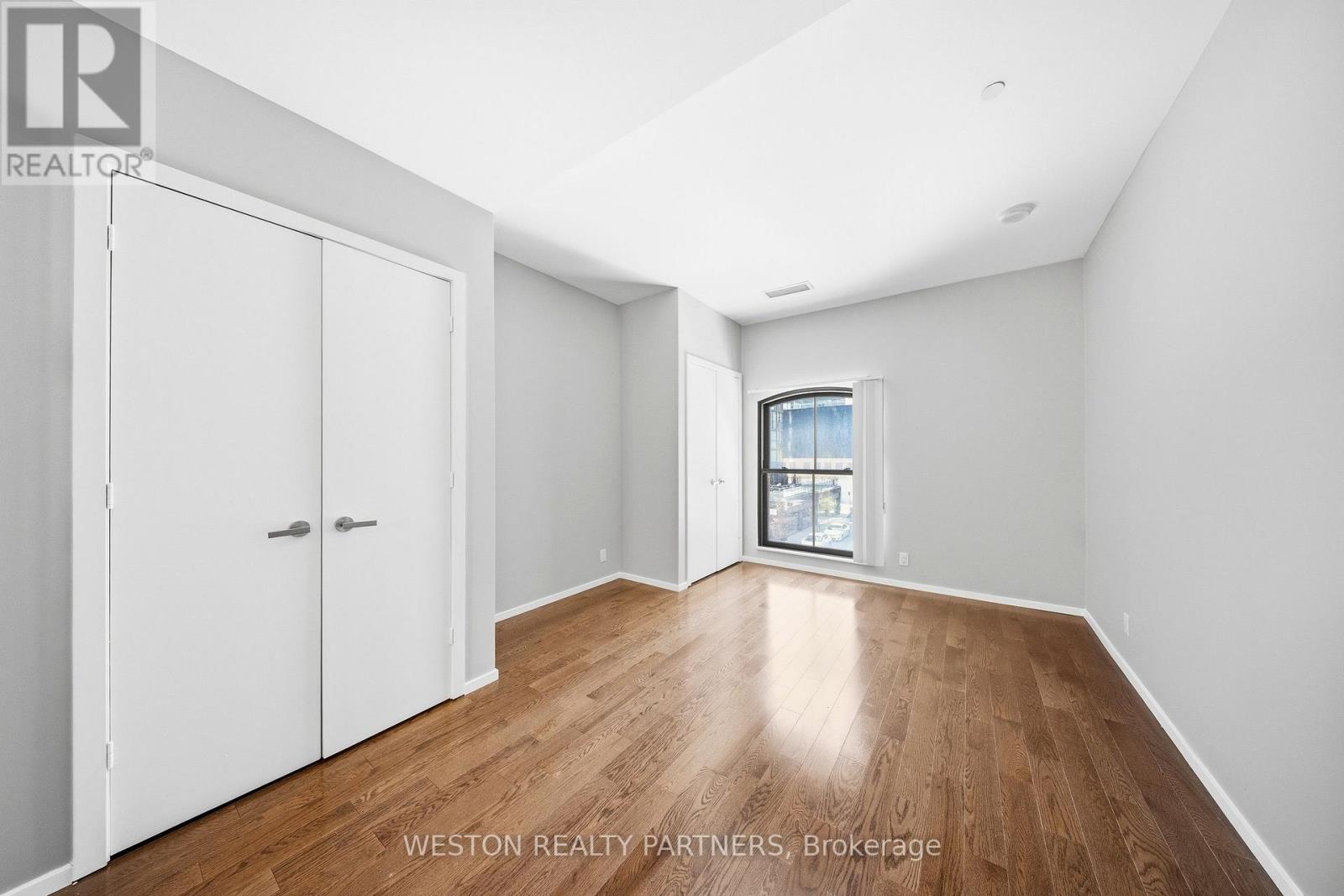 208 - 5 St Joseph Street Property Photo 3
