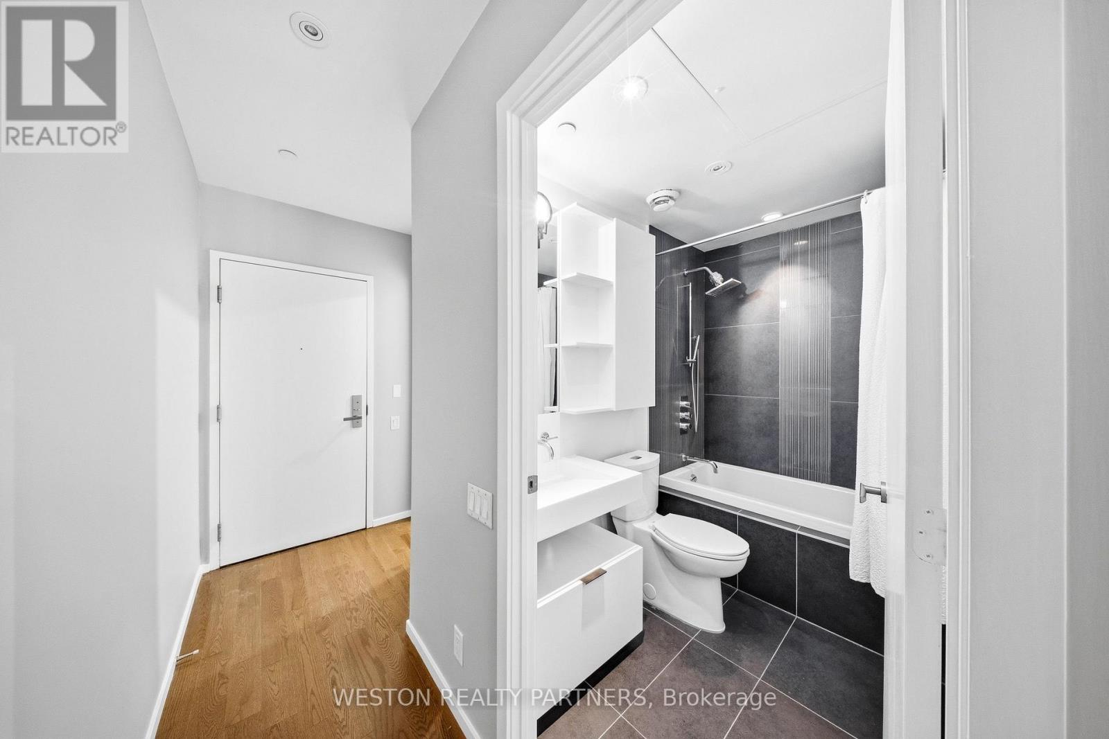 208 - 5 St Joseph Street Property Photo 11