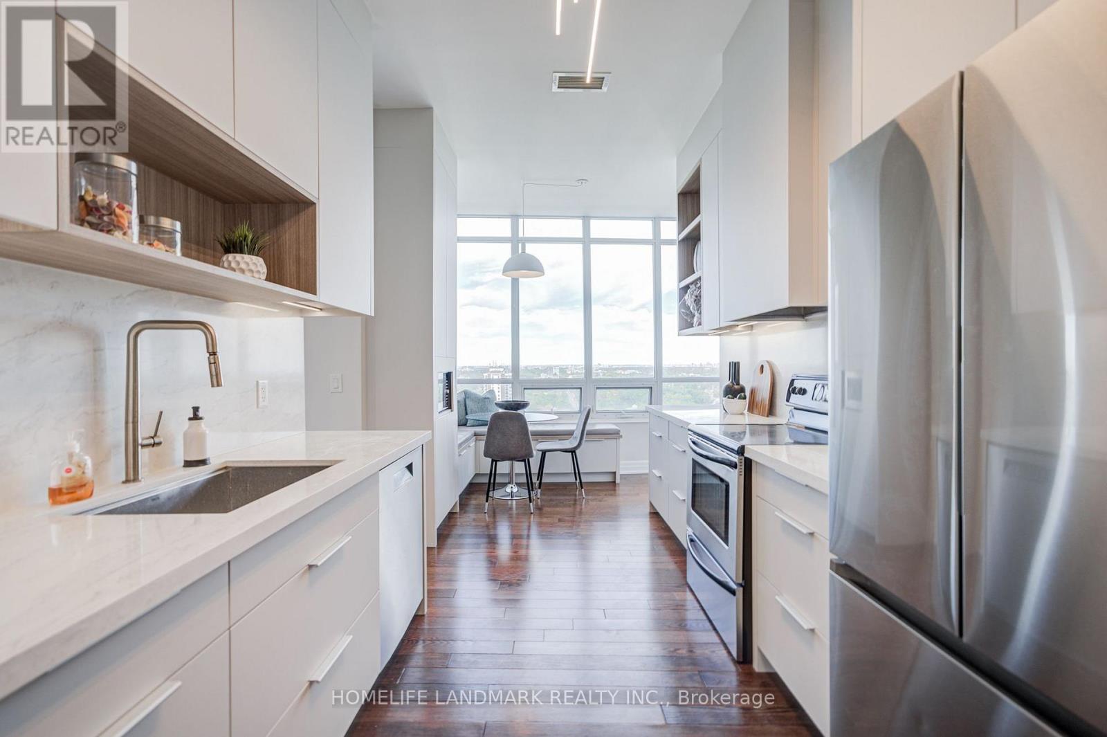 2302 - 500 St Clair Avenue W Property Photo 12