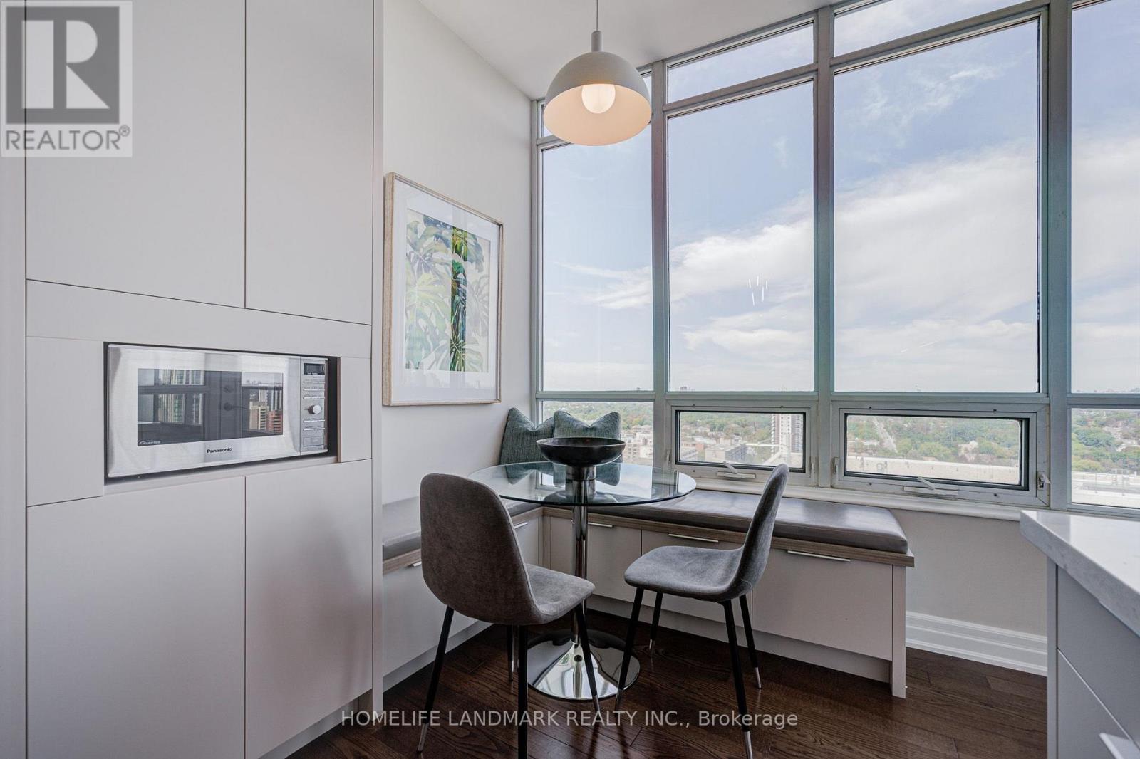 2302 - 500 St Clair Avenue W Property Photo 15