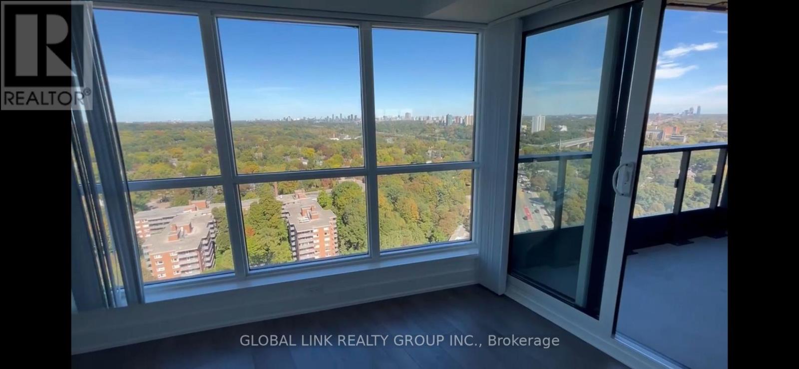 2115 - 585 Bloor Street E Property Photo 4