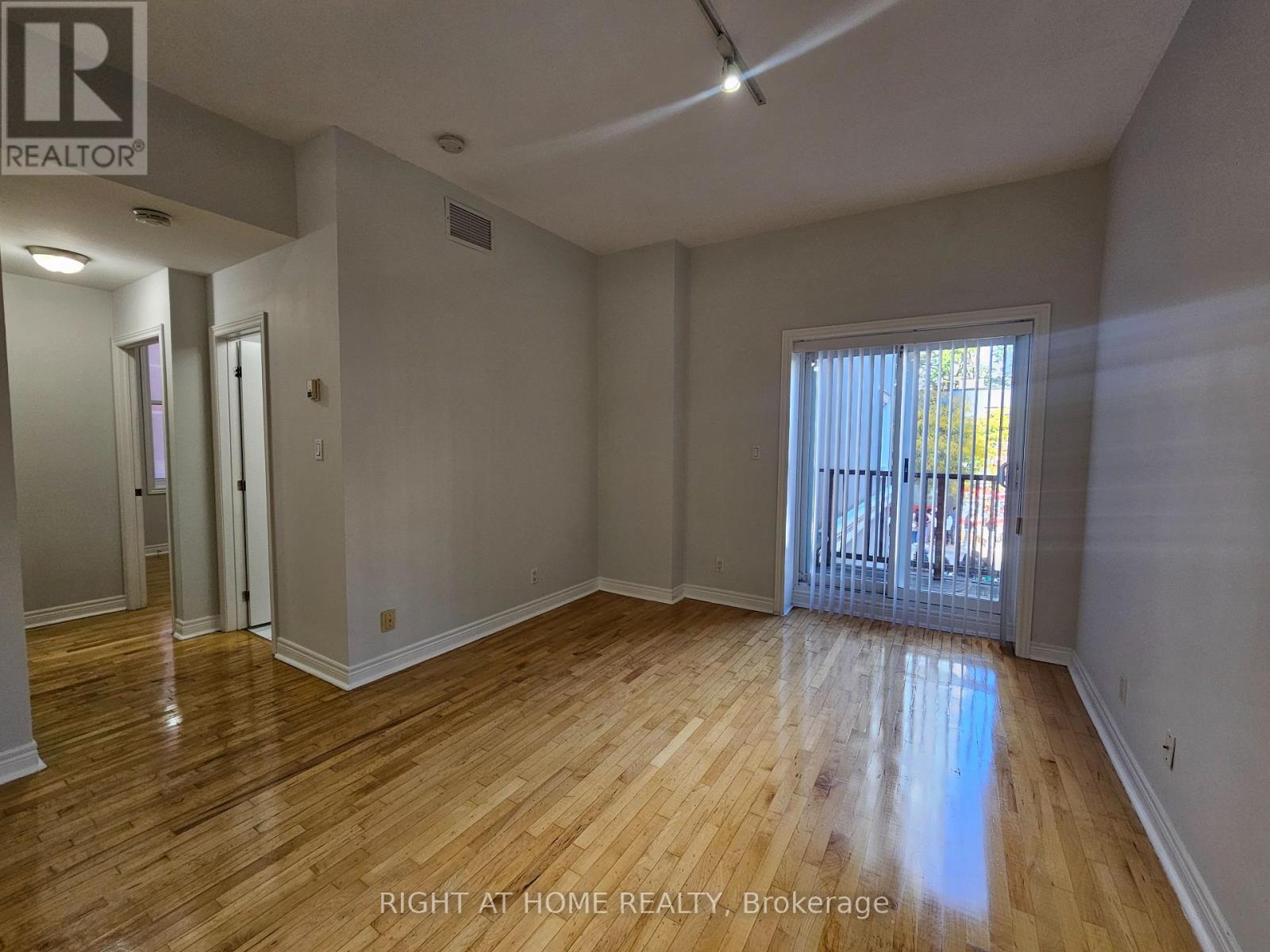 207 - 524 Yonge Street Property Photo 15
