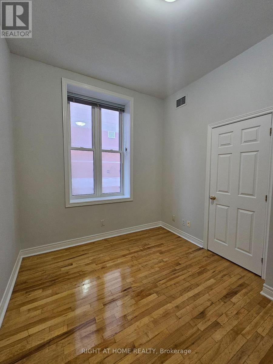 207 - 524 Yonge Street Property Photo 18