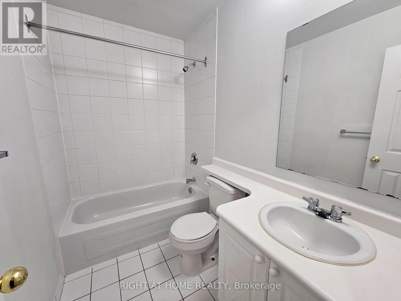 207 - 524 Yonge Street Property Photo 23
