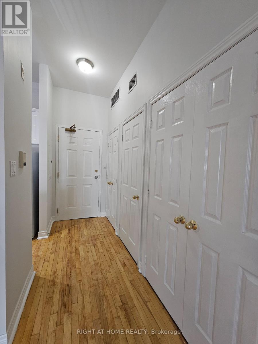 207 - 524 Yonge Street Property Photo 25