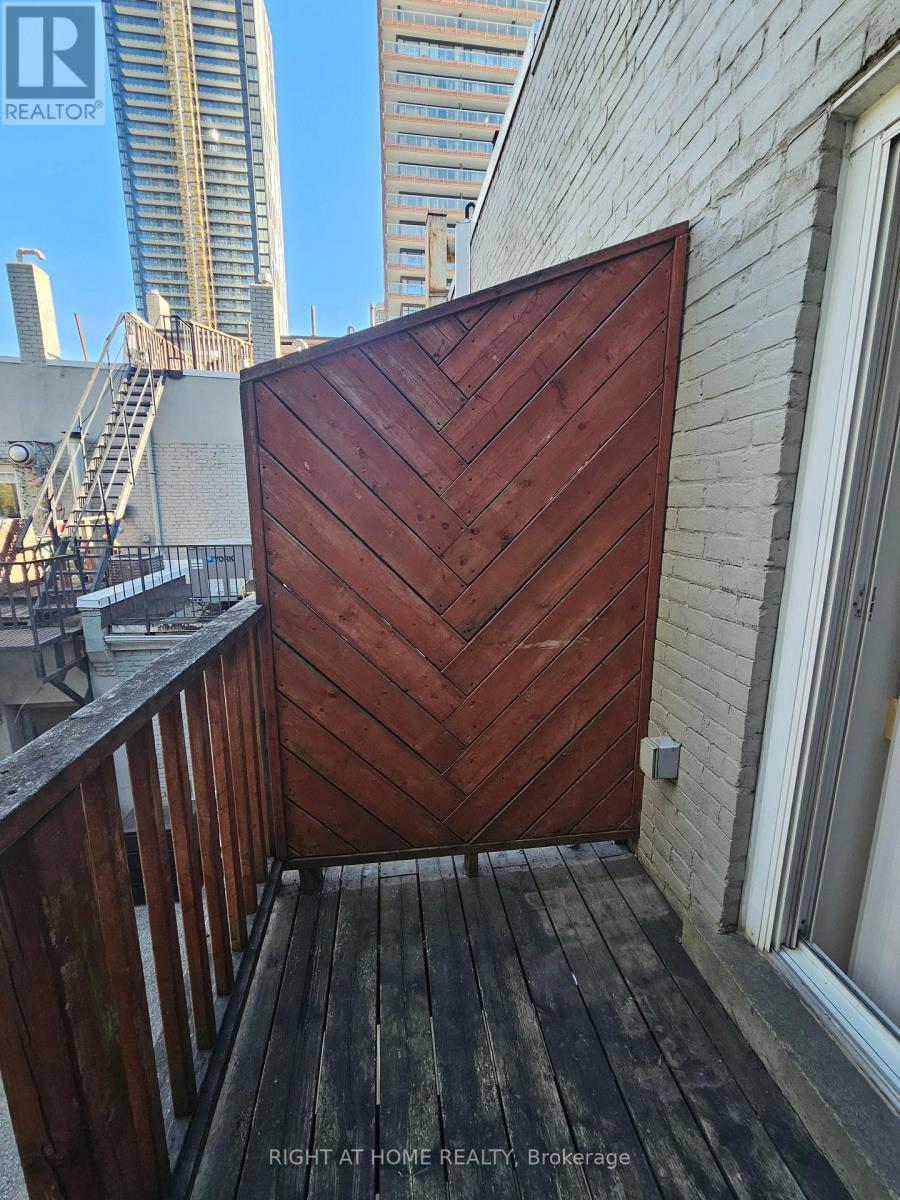 207 - 524 Yonge Street Property Photo 27