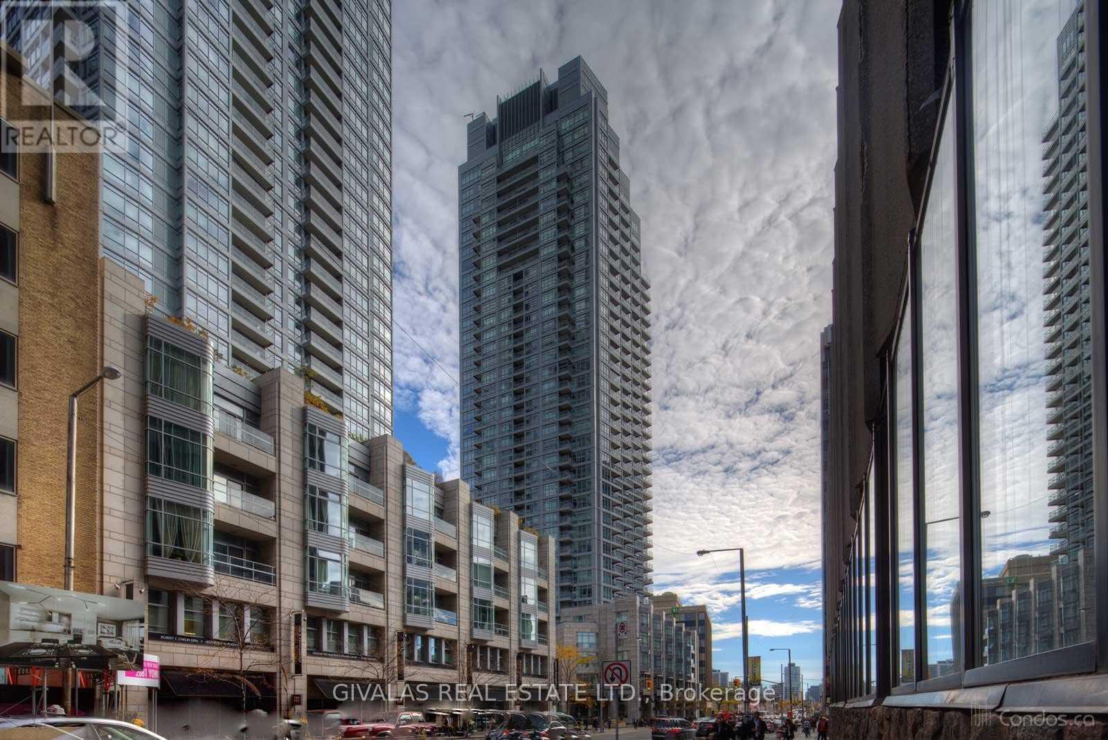 2412 - 2181 YONGE STREET Property Photo 1