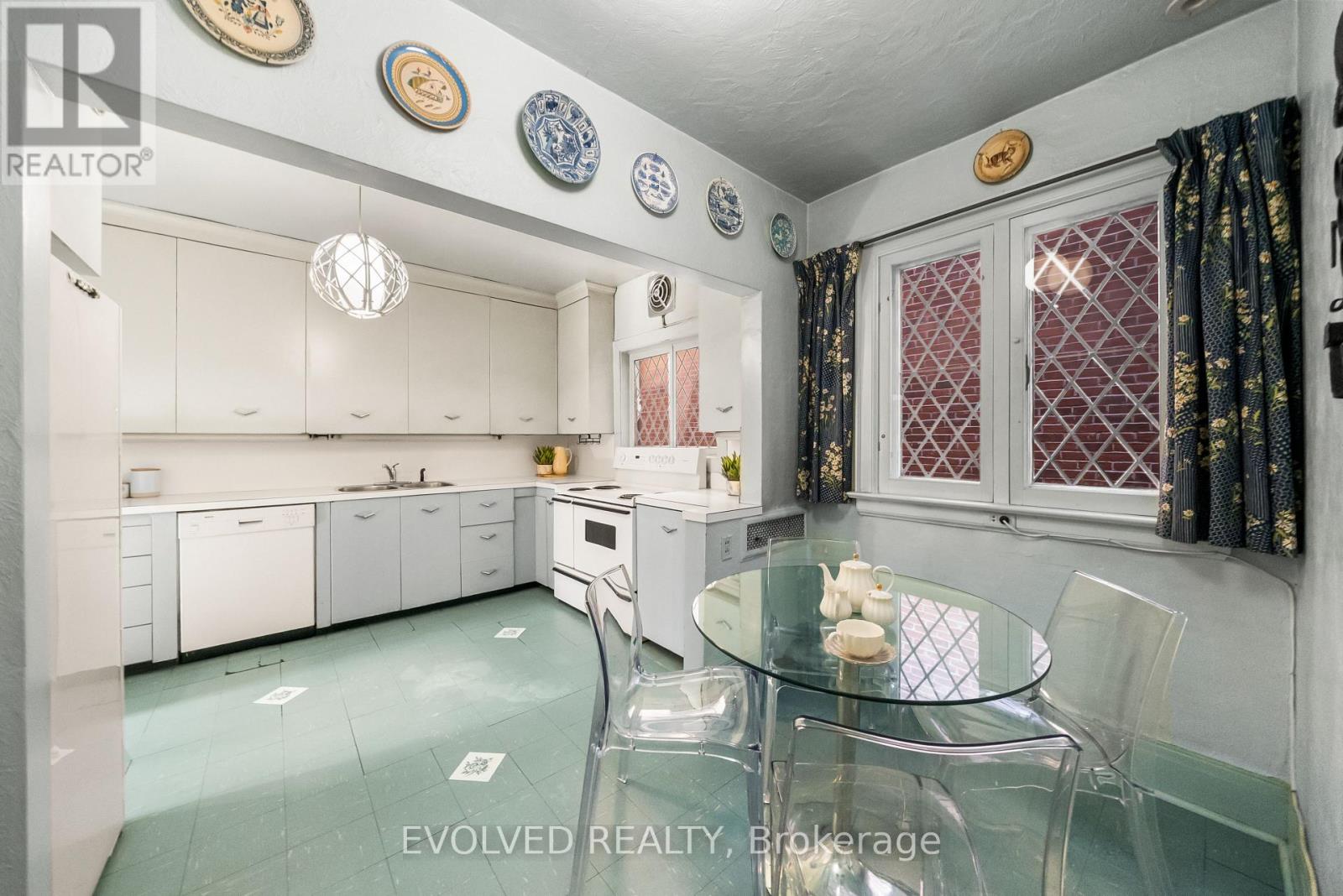 4 Dunloe Road Property Photo 12
