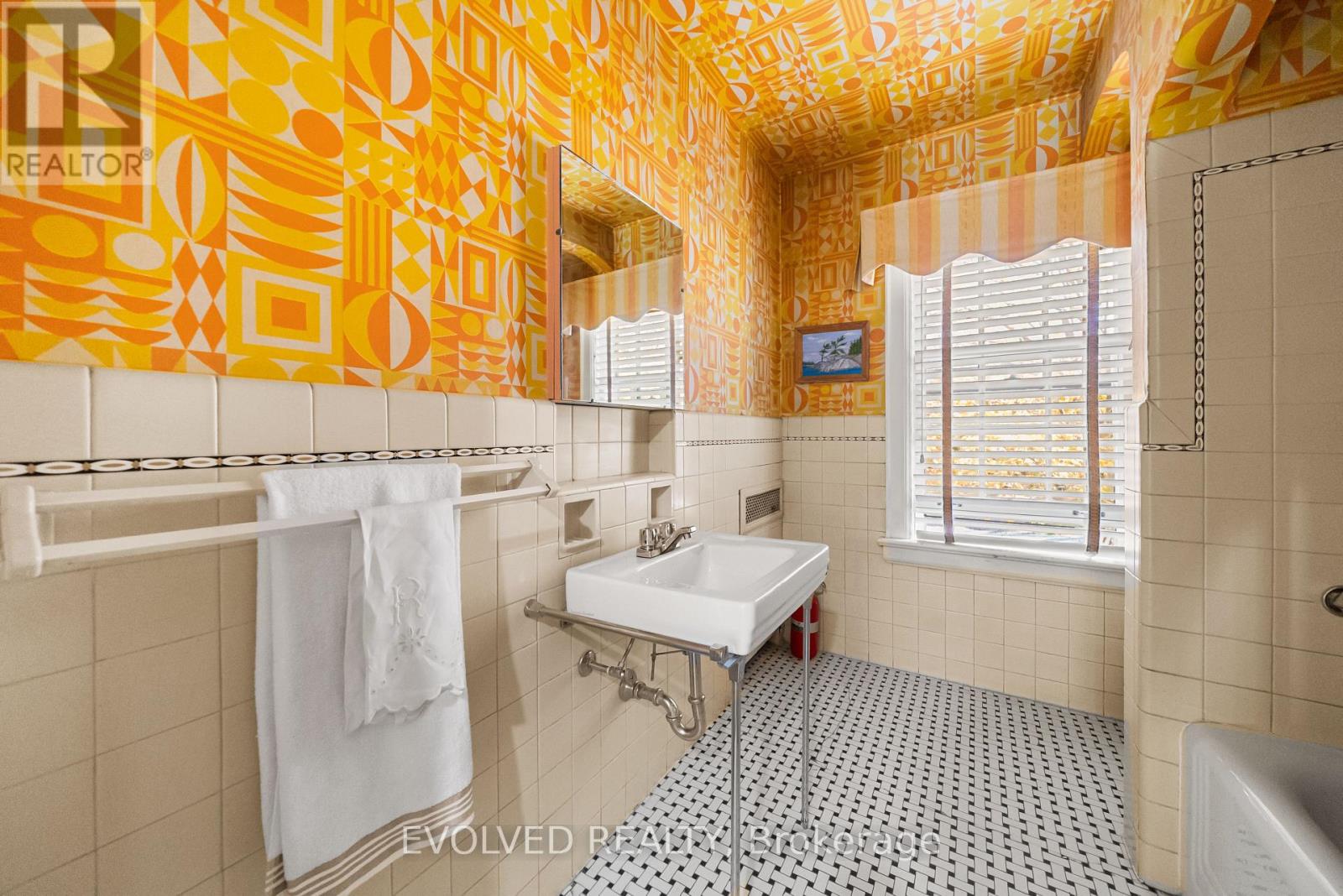 4 Dunloe Road Property Photo 20