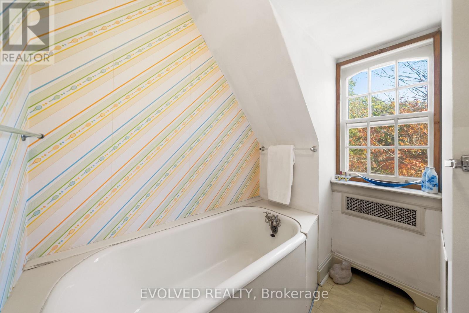 4 Dunloe Road Property Photo 40