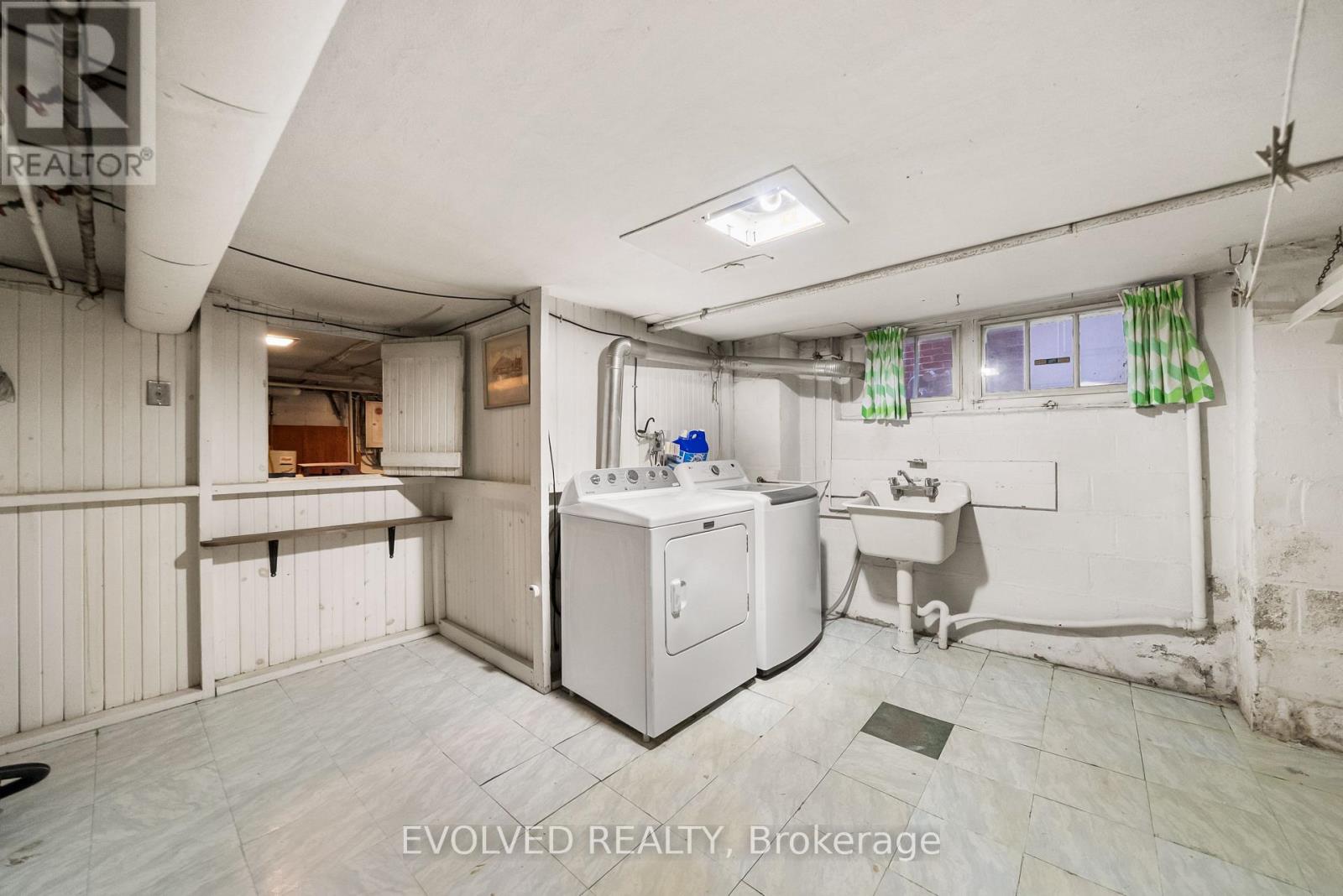 4 Dunloe Road Property Photo 46