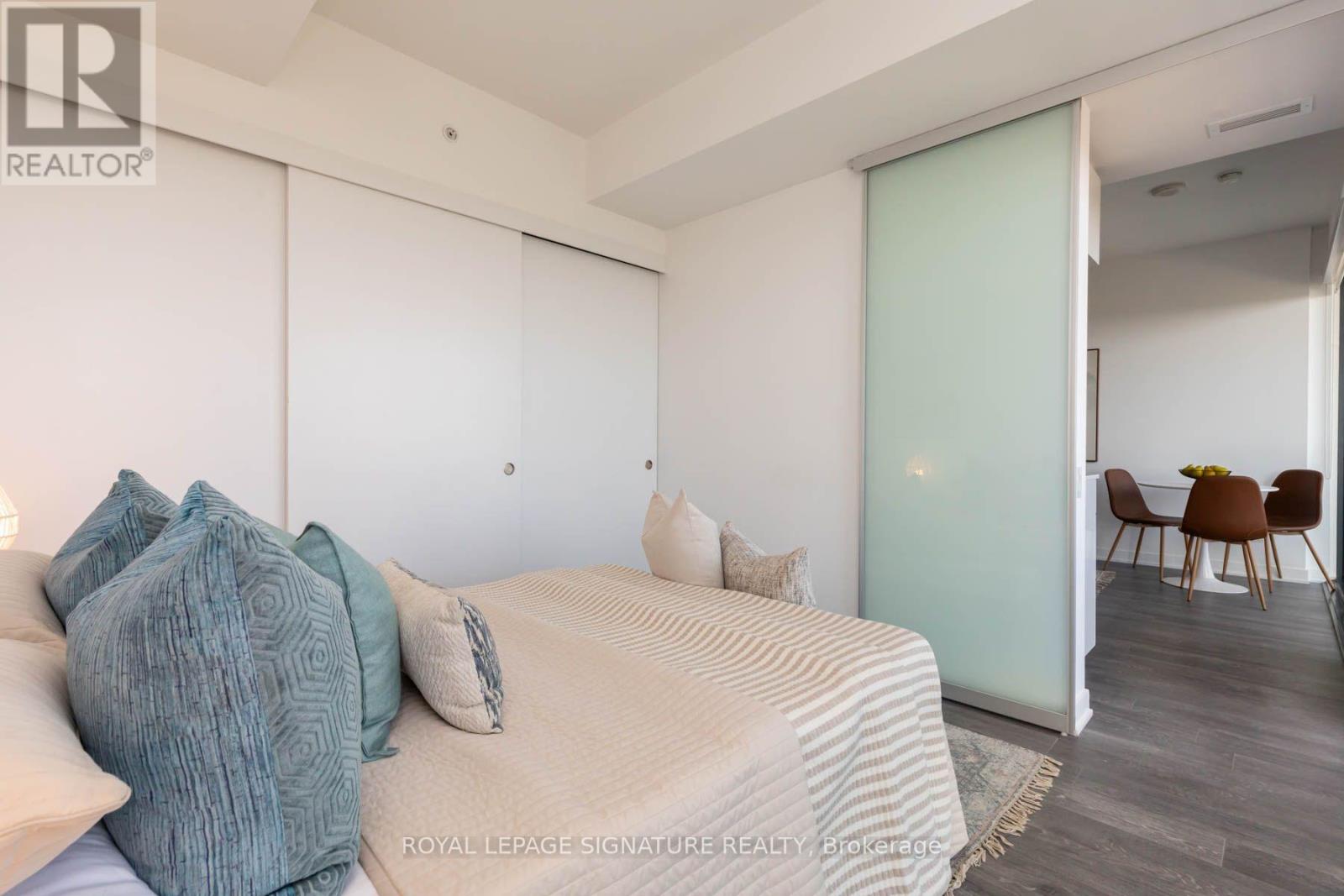 2805 - 185 Roehampton Avenue Property Photo 18