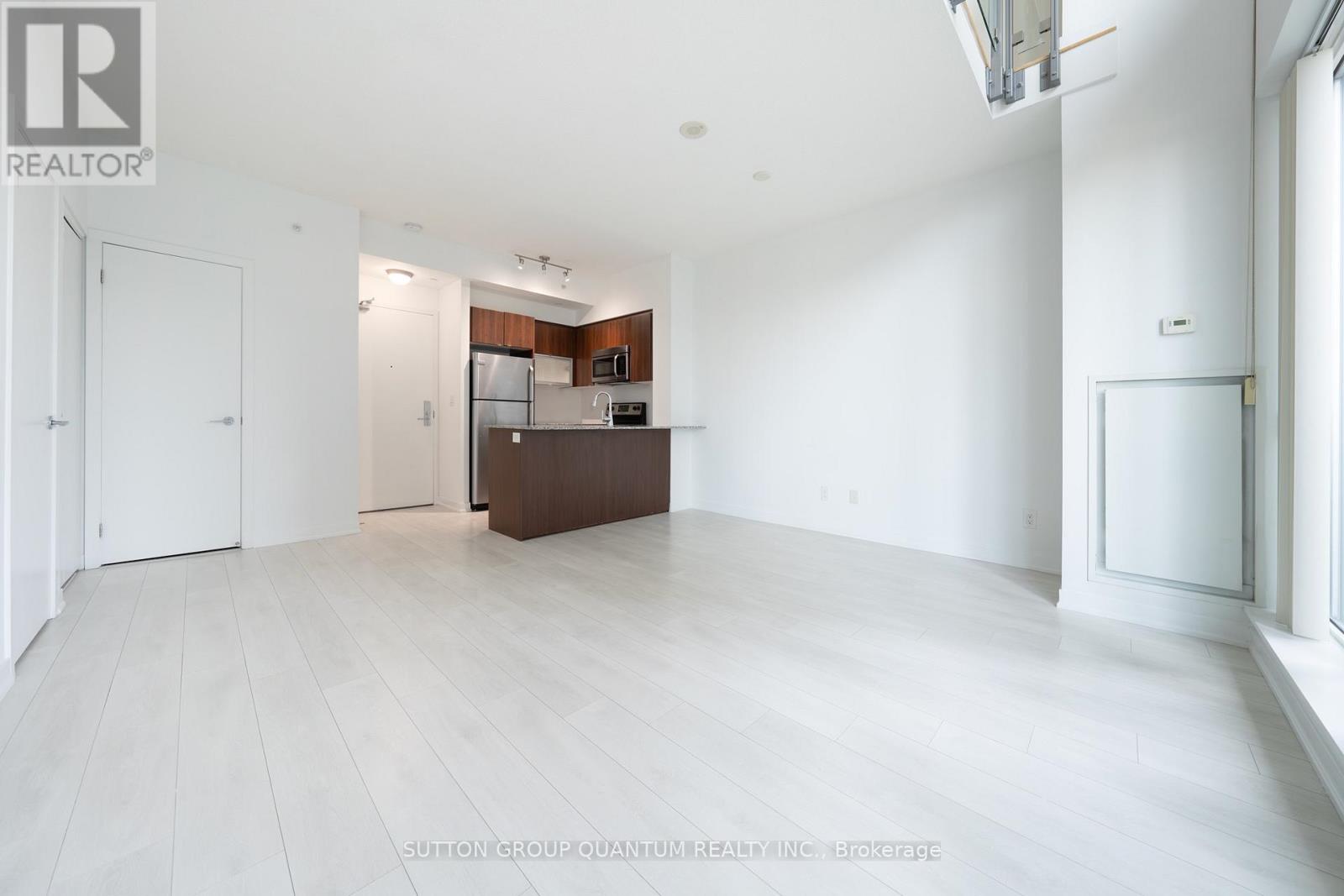 1012 - 150 East Liberty Street Property Photo 4