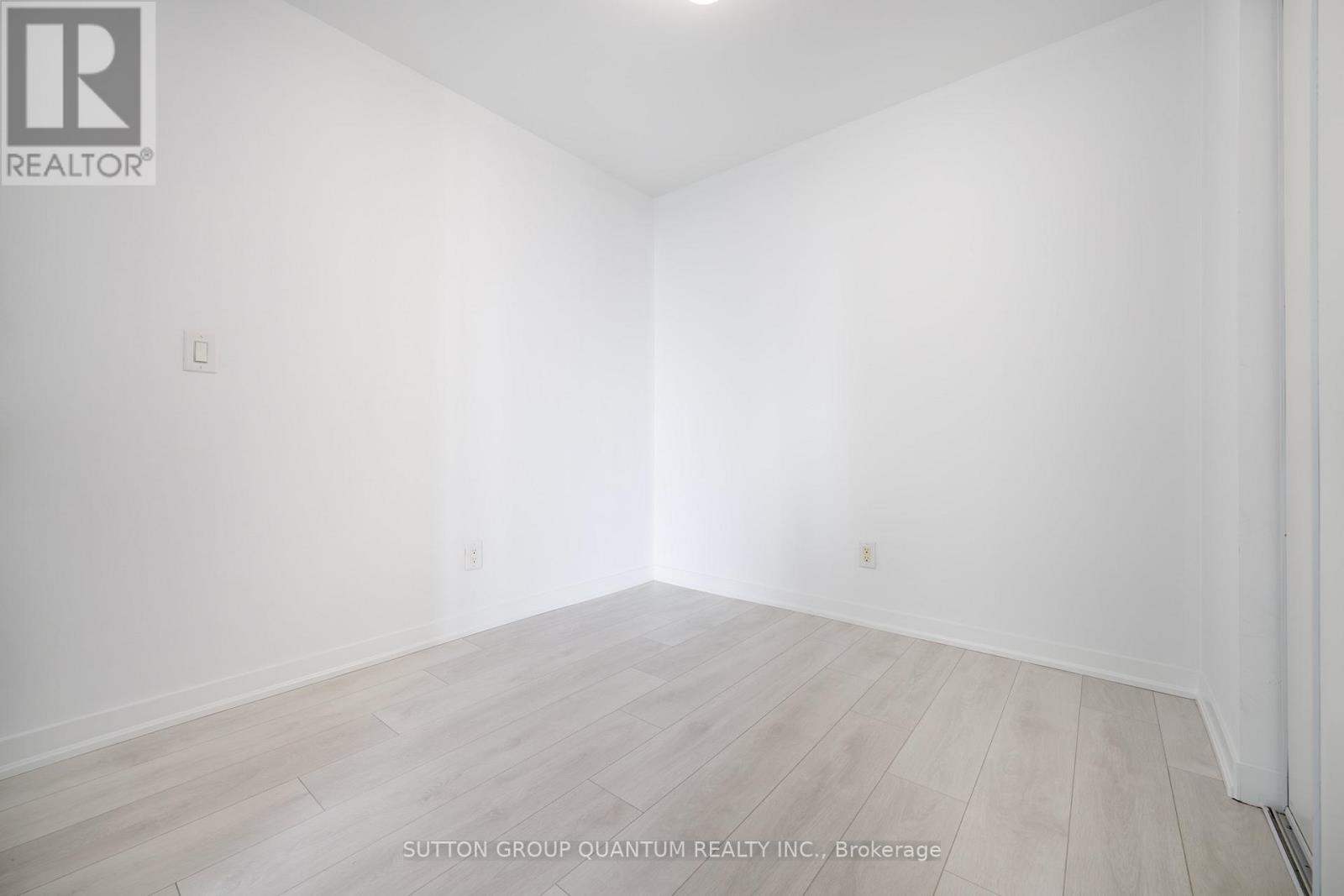1012 - 150 East Liberty Street Property Photo 16