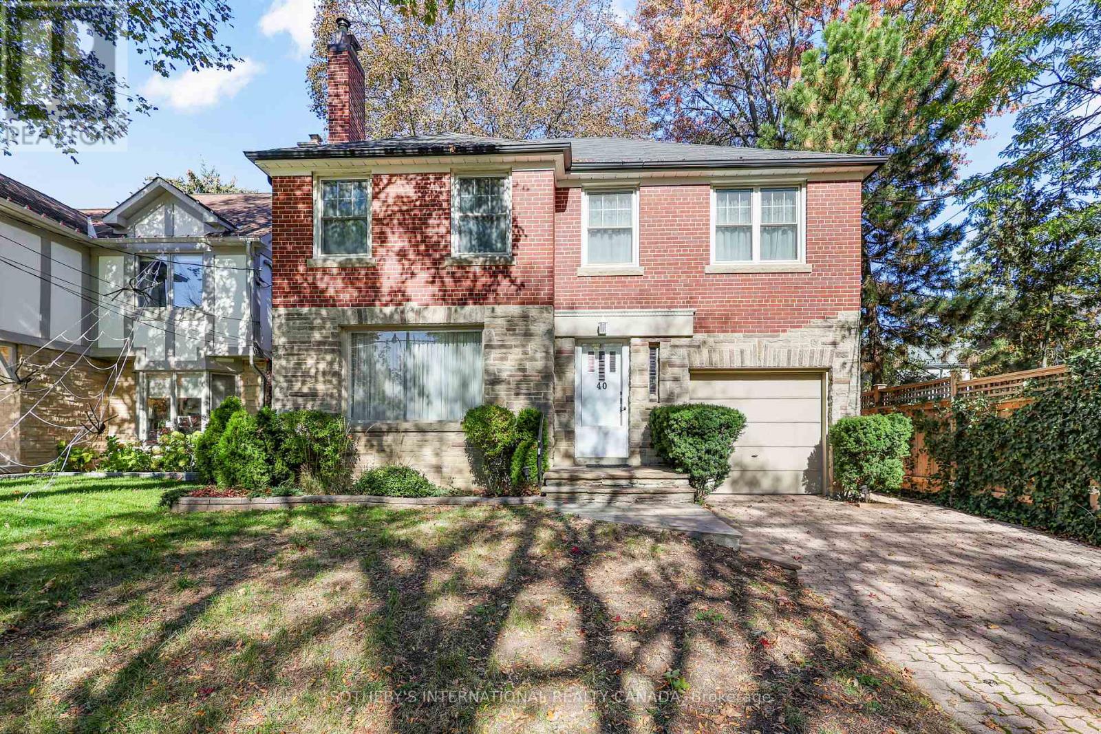 40 TEDDINGTON PK AVENUE Property Photo 1