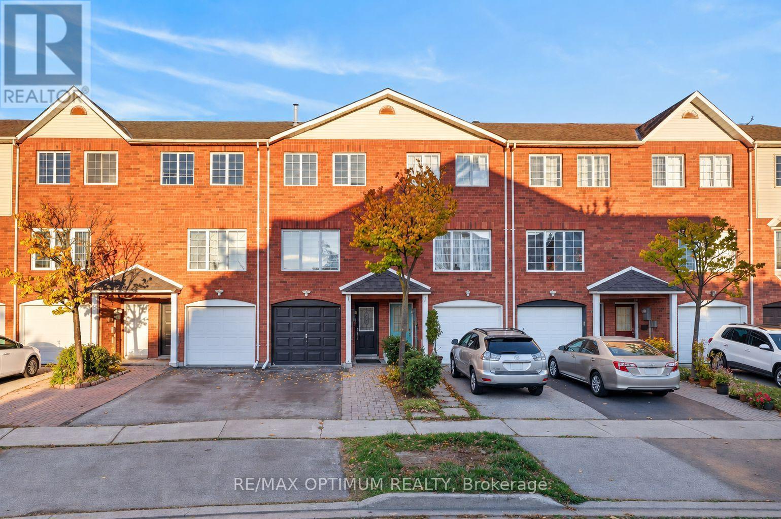 86 Sufi Crescent Property Photo 1