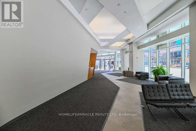 3712 - 8 The Esplanade N Property Photo 5