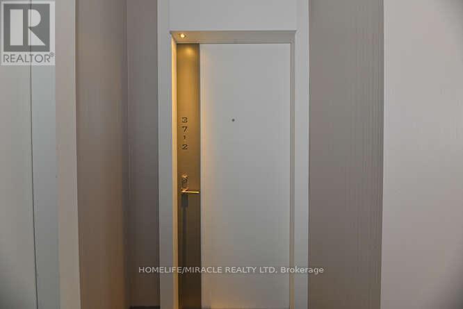 3712 - 8 The Esplanade N Property Photo 7