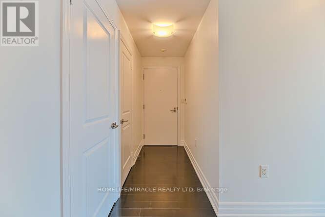 3712 - 8 The Esplanade N Property Photo 8