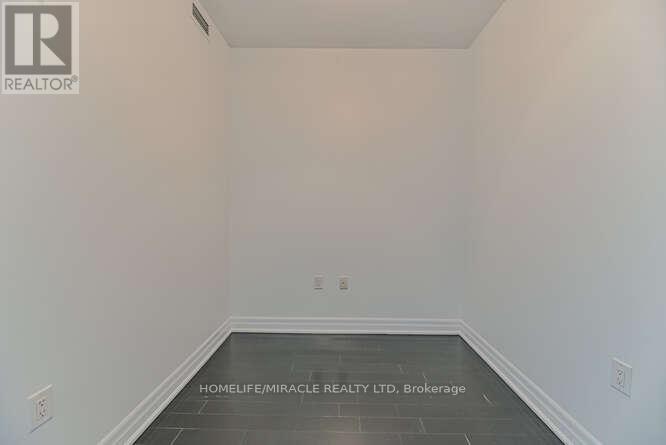 3712 - 8 The Esplanade N Property Photo 11