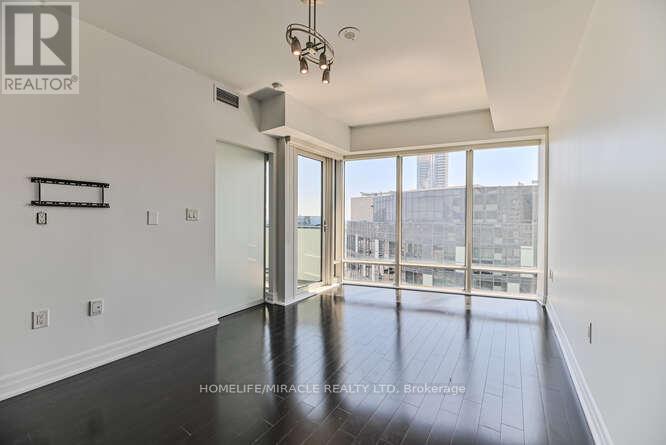 3712 - 8 The Esplanade N Property Photo 15