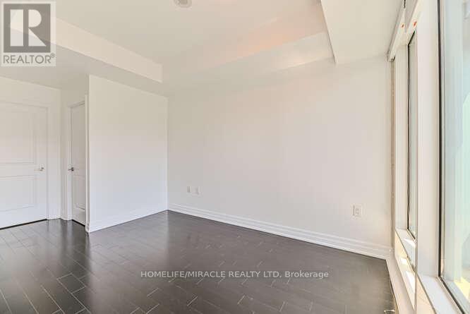 3712 - 8 The Esplanade N Property Photo 20