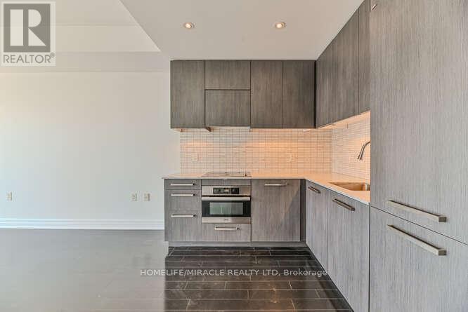 3712 - 8 The Esplanade N Property Photo 22