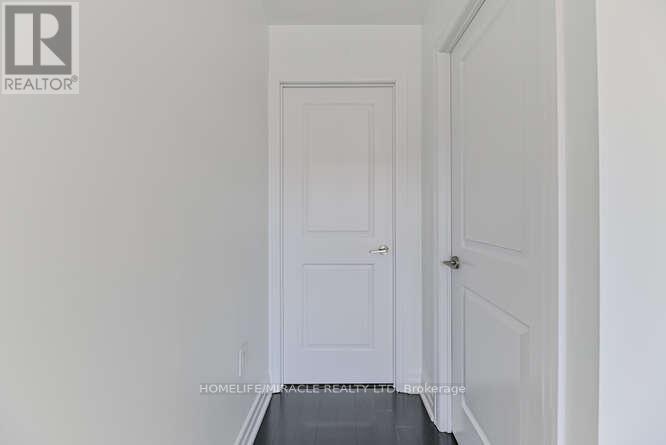 3712 - 8 The Esplanade N Property Photo 32