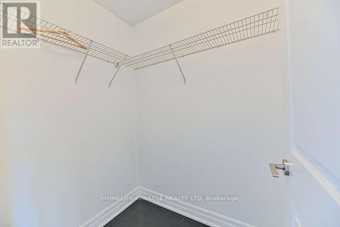 3712 - 8 The Esplanade N Property Photo 33