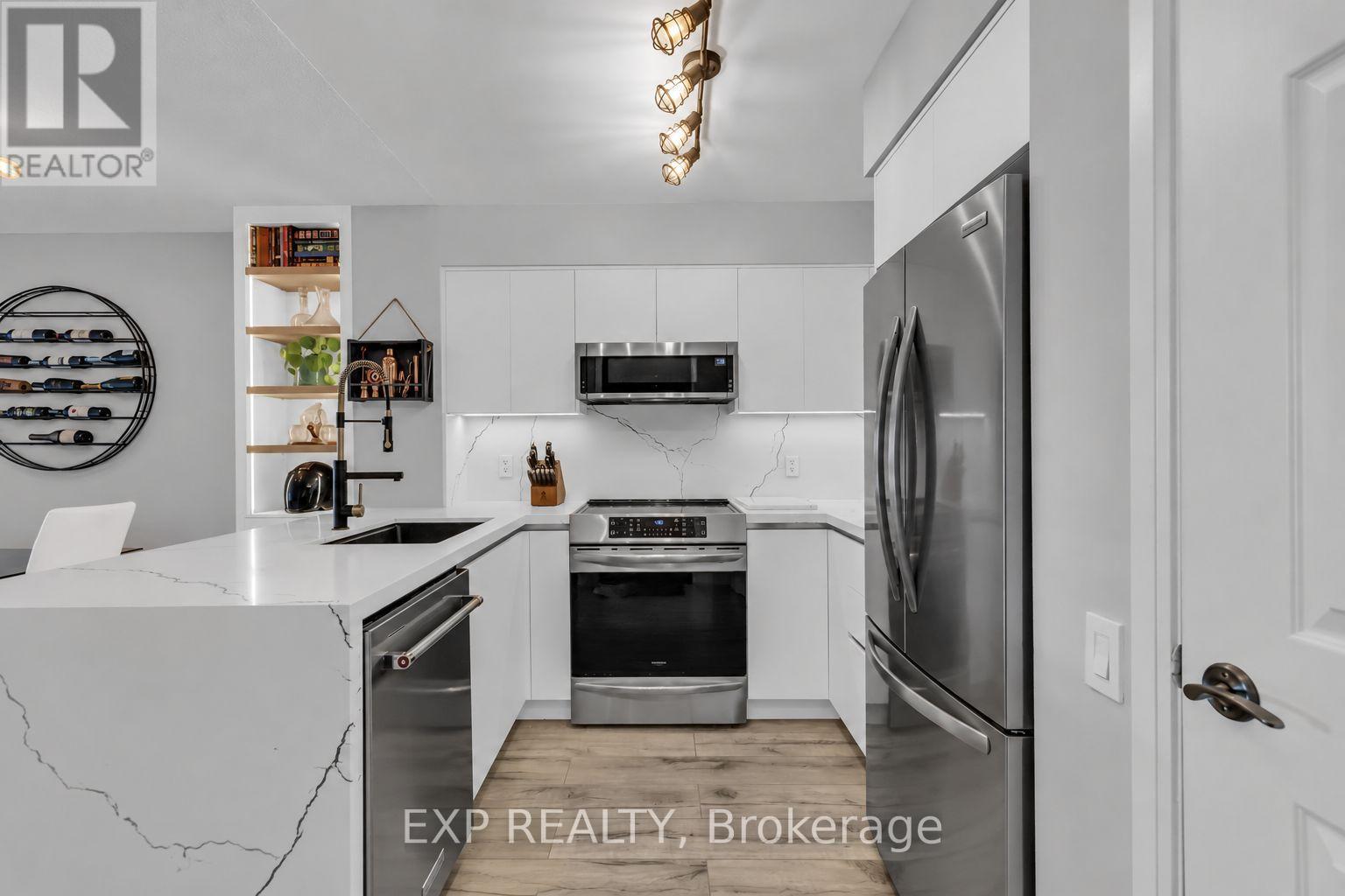 806 - 2181 YONGE STREET Property Photo 1