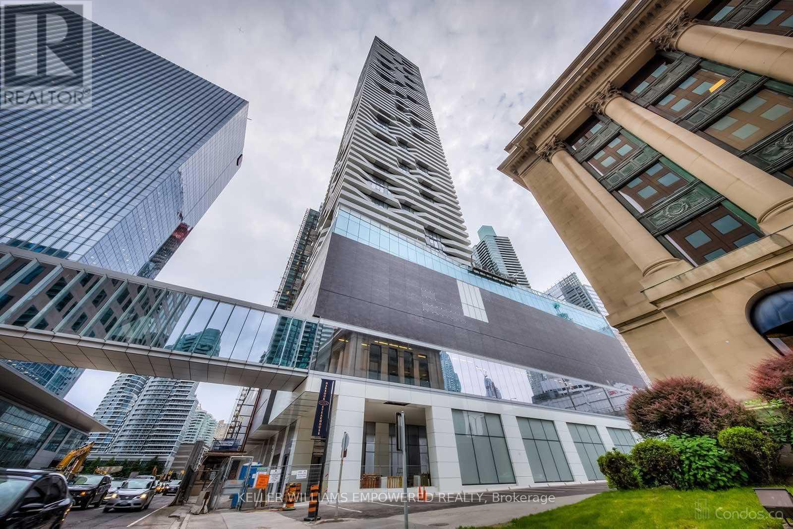 4406 - 100 HARBOUR STREET Property Photo 1