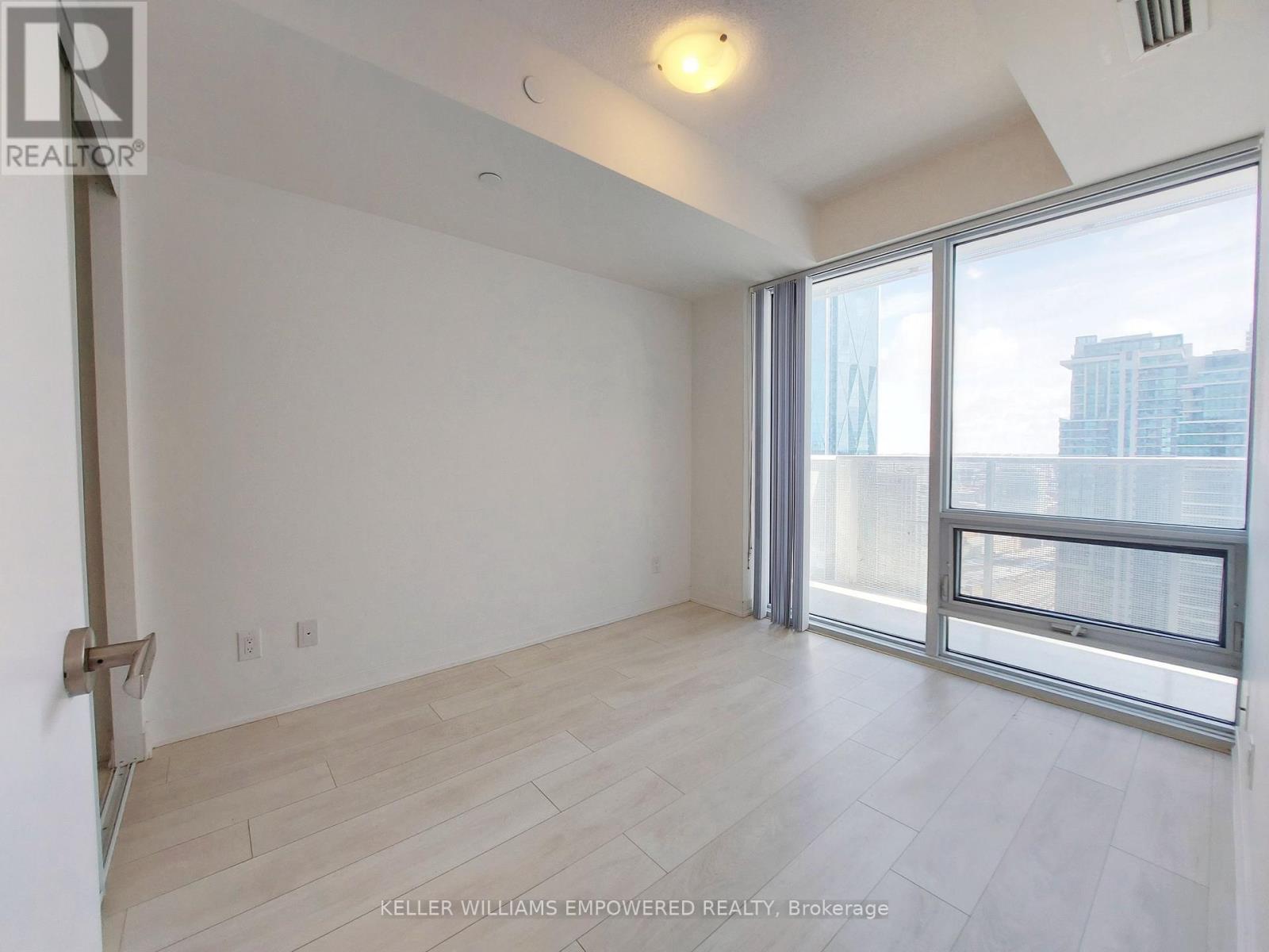 4406 - 100 Harbour Street Property Photo 10