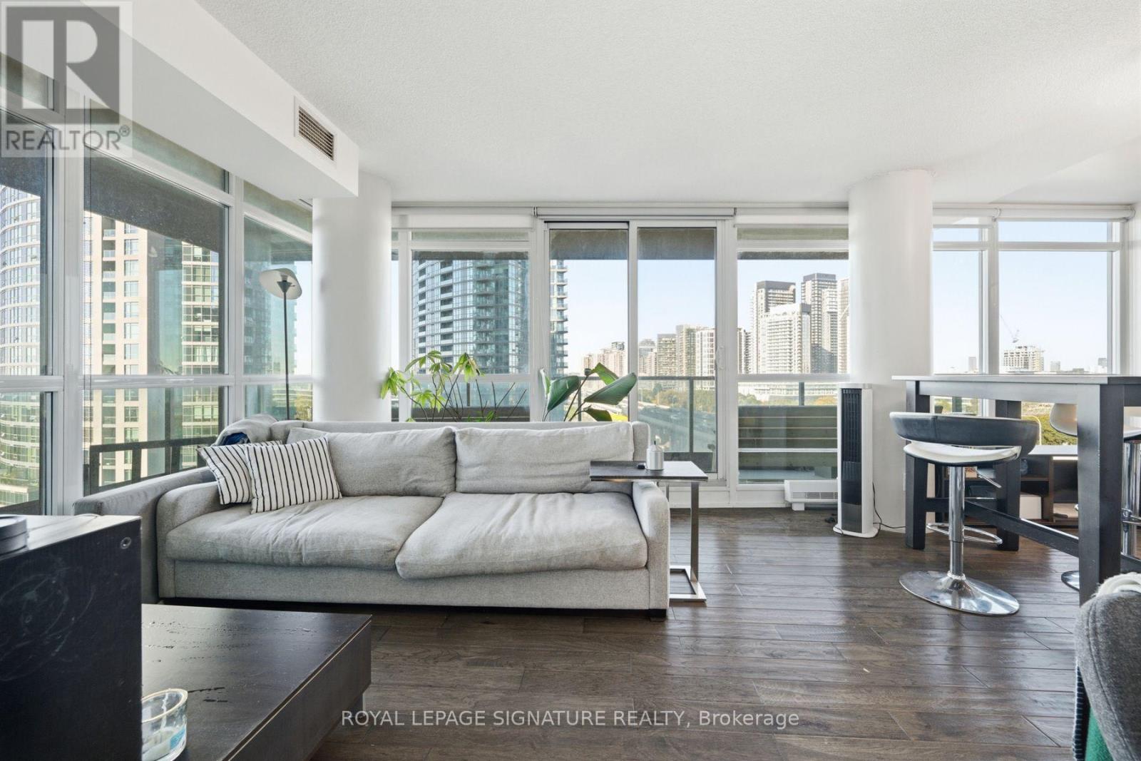 1359 - 209 FORT YORK BOULEVARD Property Photo 1