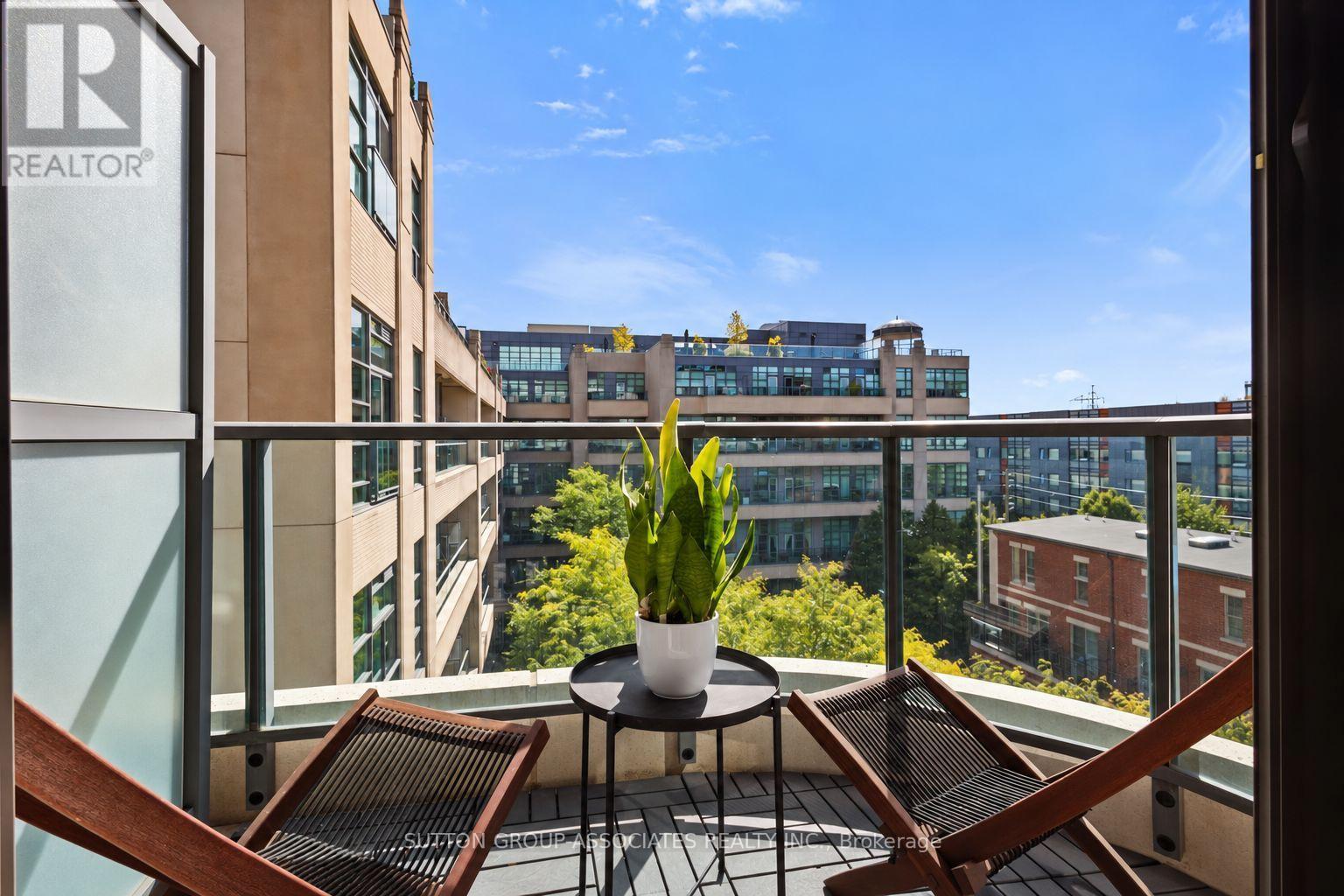 502 - 377 Madison Avenue Property Photo 11