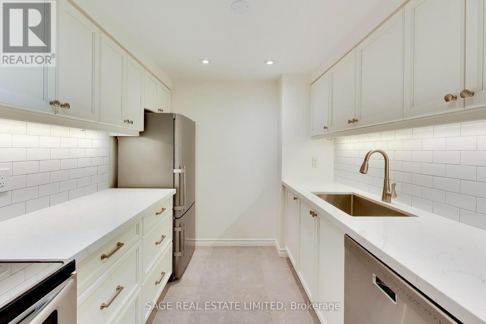 404 - 63 St Clair Avenue Property Photo 8