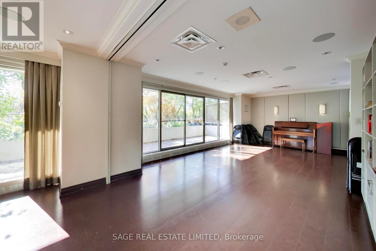 404 - 63 St Clair Avenue Property Photo 21