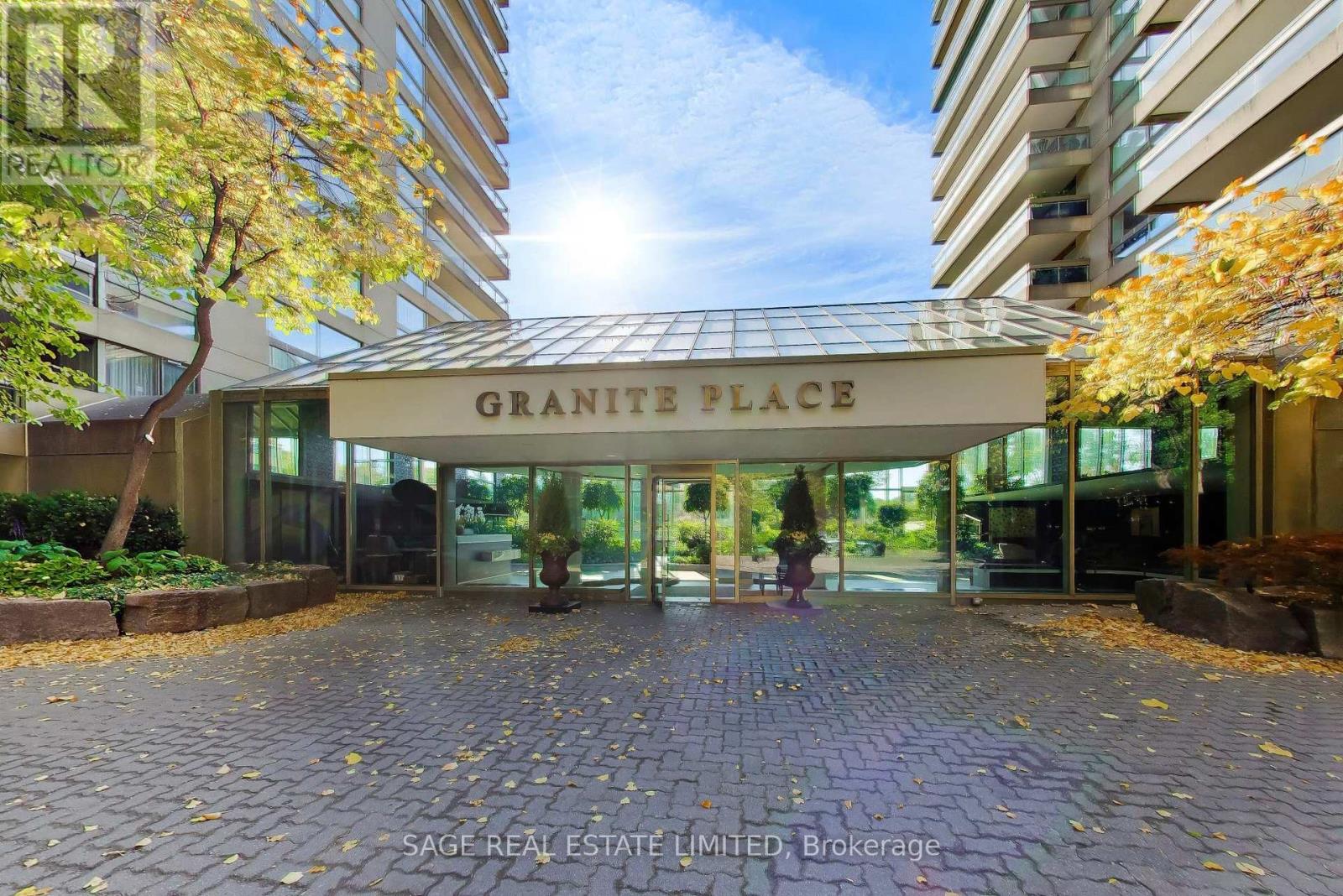 404 - 63 St Clair Avenue Property Photo 25