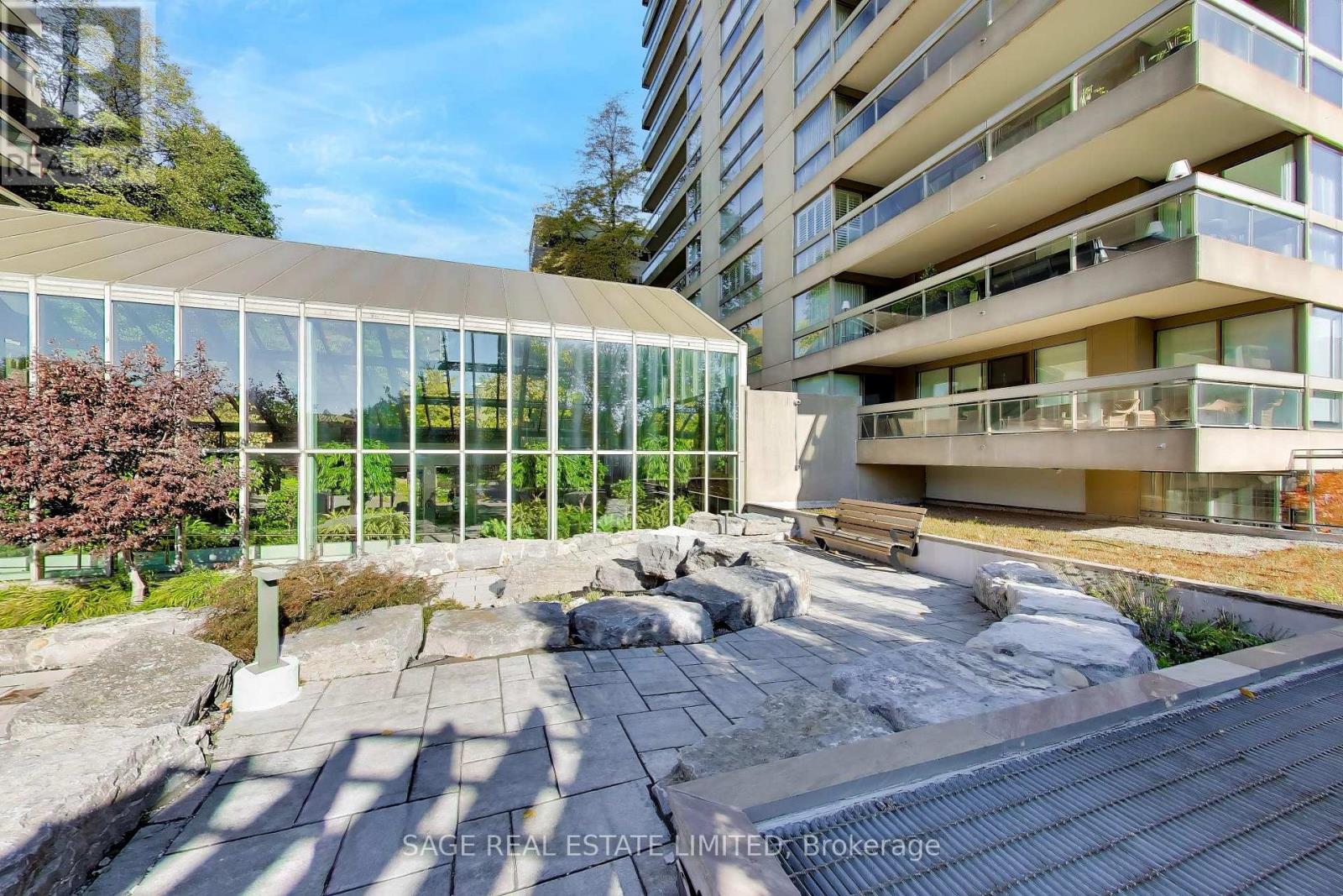 404 - 63 St Clair Avenue Property Photo 28