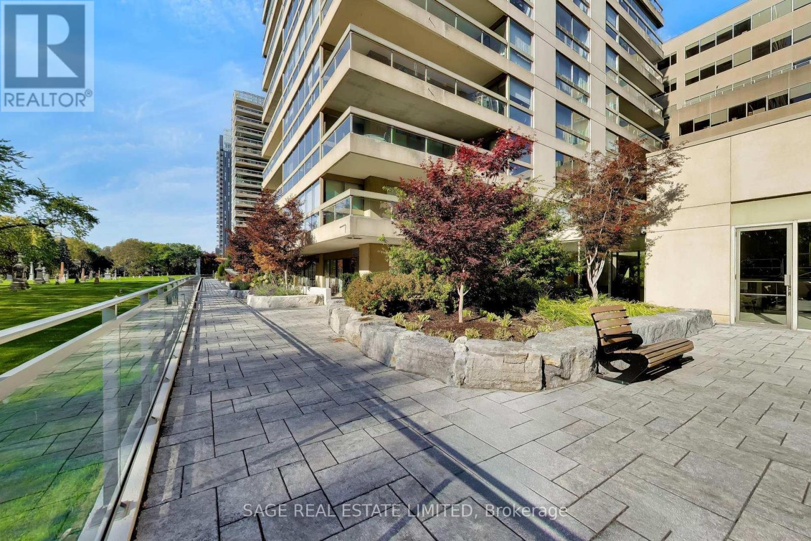 404 - 63 St Clair Avenue Property Photo 29