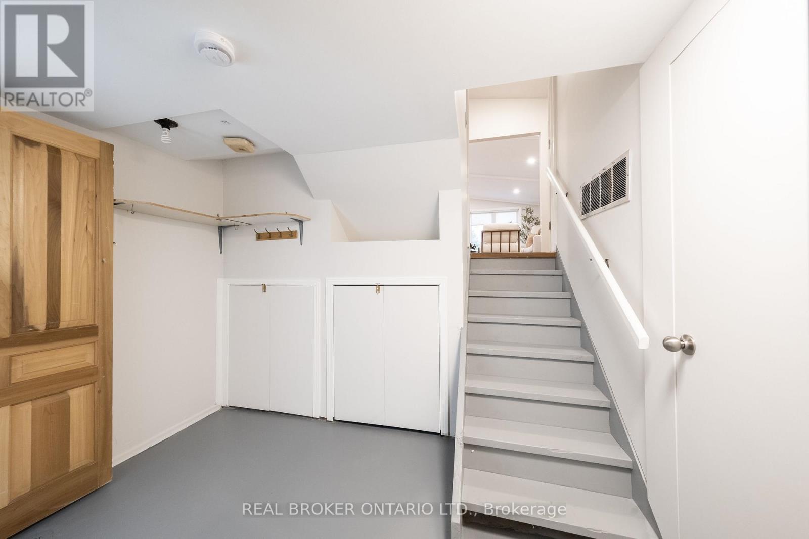 53 Kingslake Road Property Photo 25