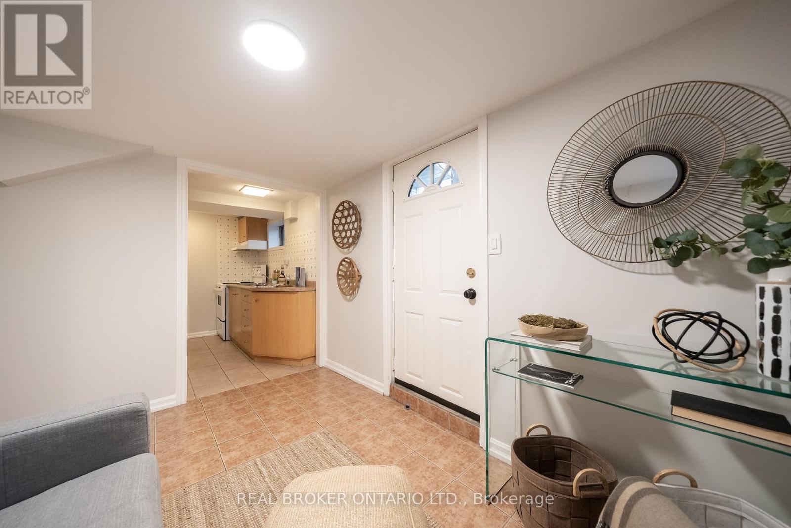 53 Kingslake Road Property Photo 34