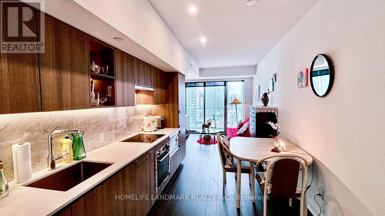 2906 - 19 Bathurst Street Property Photo 12