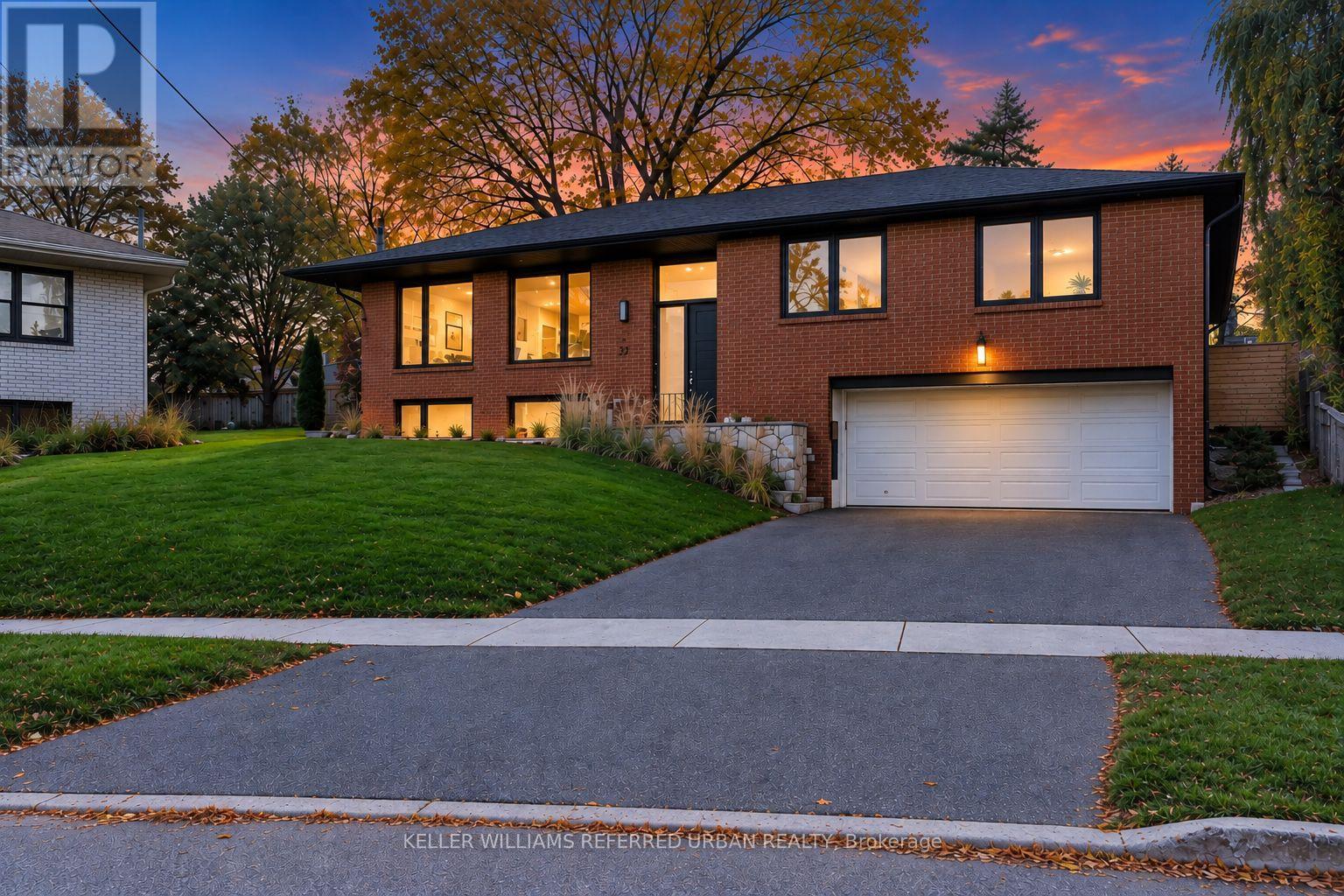 37 Shouldice Court Property Photo 1